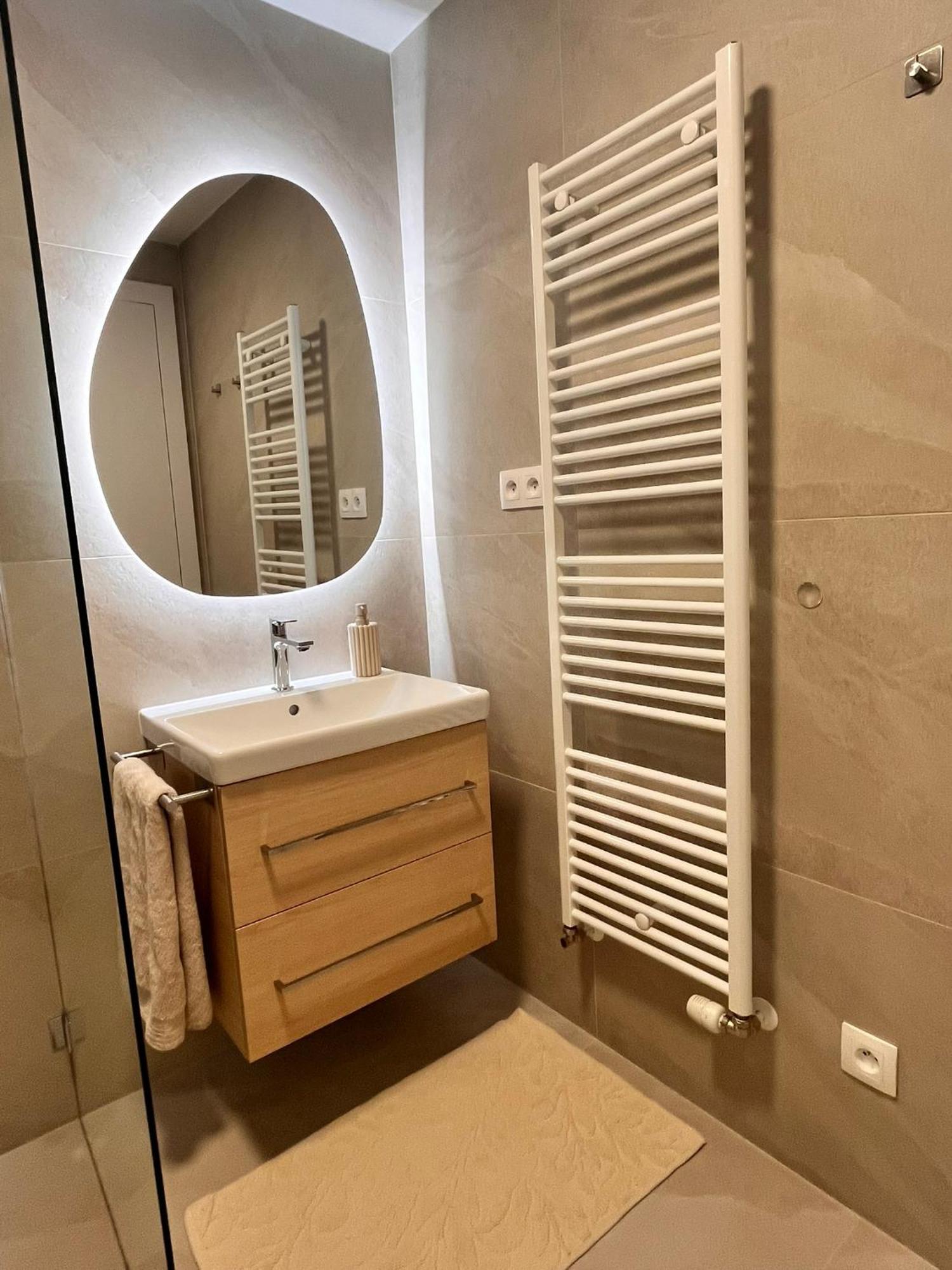 Vapartment Apartman *